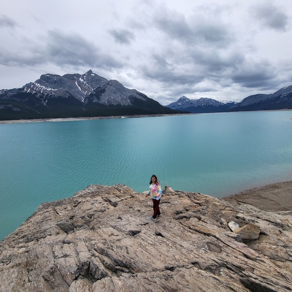 THANKFULCLOSET GOES LIVE ALERT!! $7 STARTS ALWAYS. - Picture 3 of 10